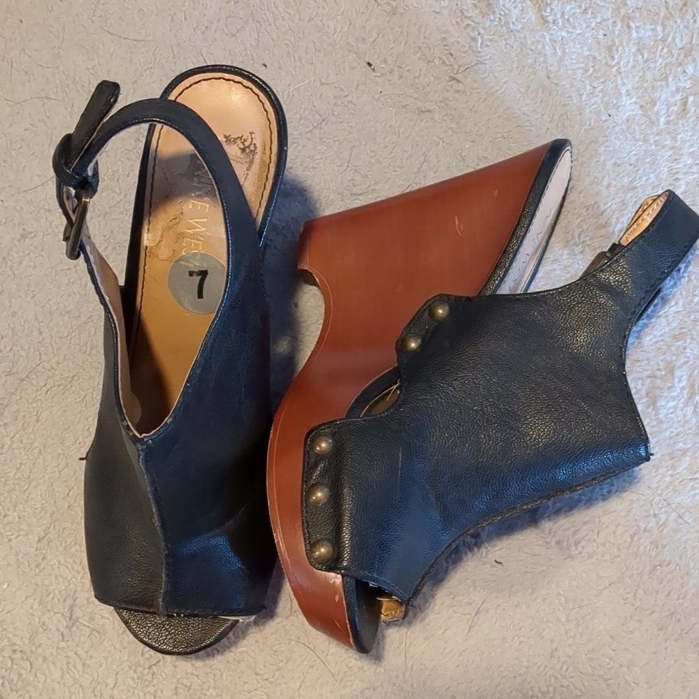 Nine West booties - Picture 3 of 6